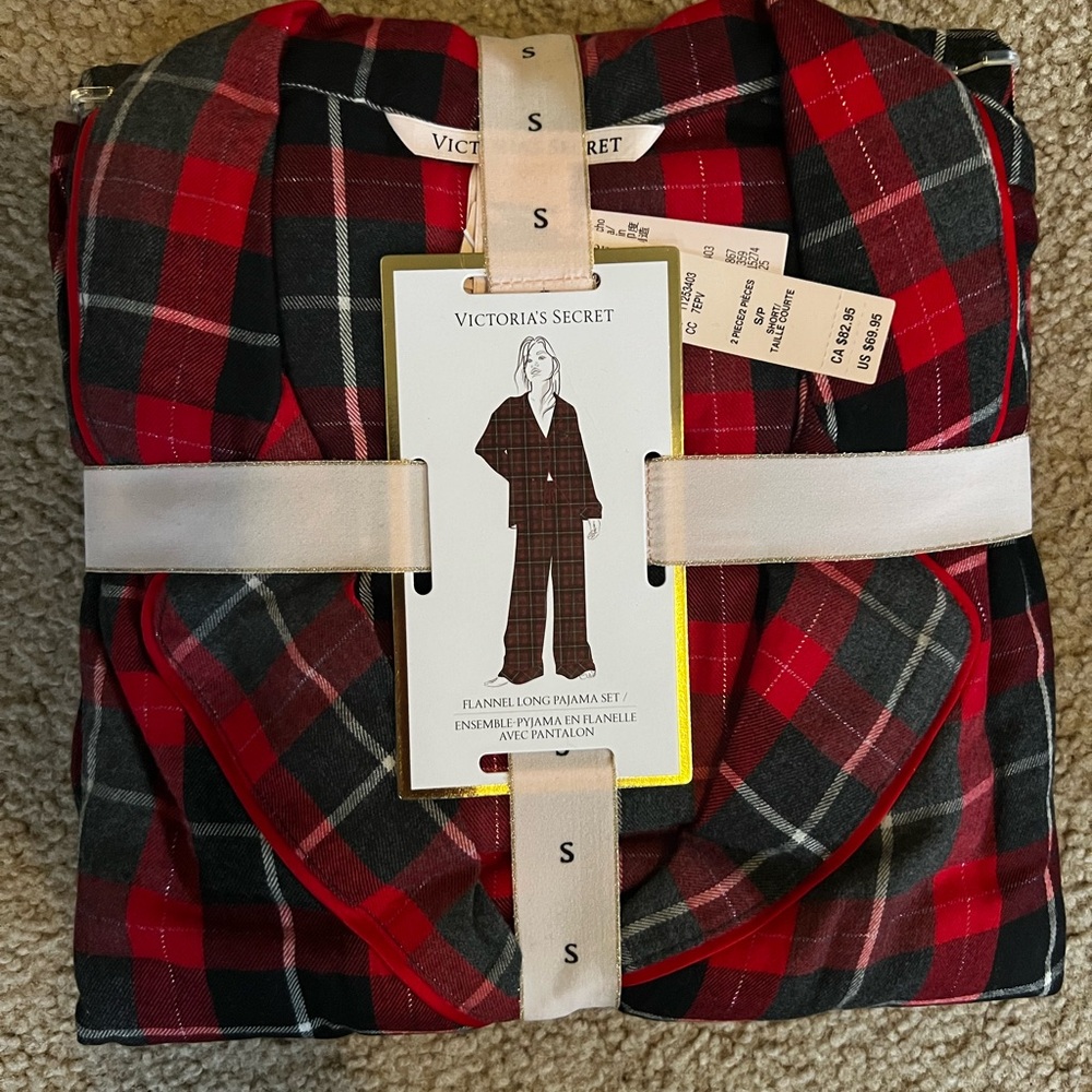 Victoria’s Secret Red/Green/Black Plaid Flannel PJ Set, Size S, New w/Tags! (NWT